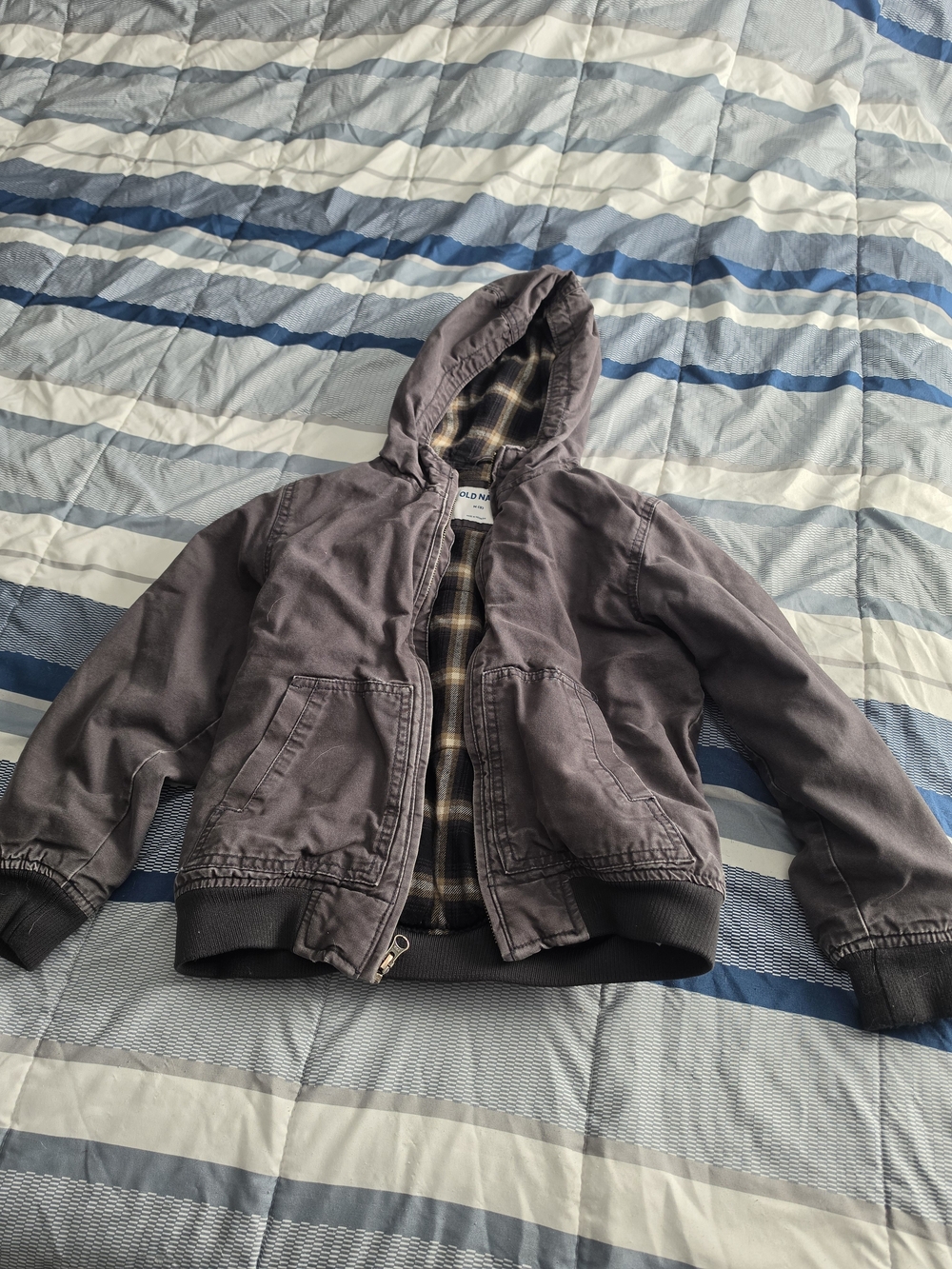 Old Navy Kids Hooded Puffer Jacket in Faded Purple